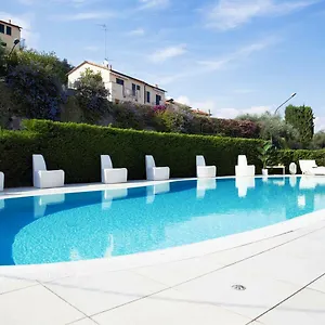 https://hotel-iva.hotelitalianriviera.com